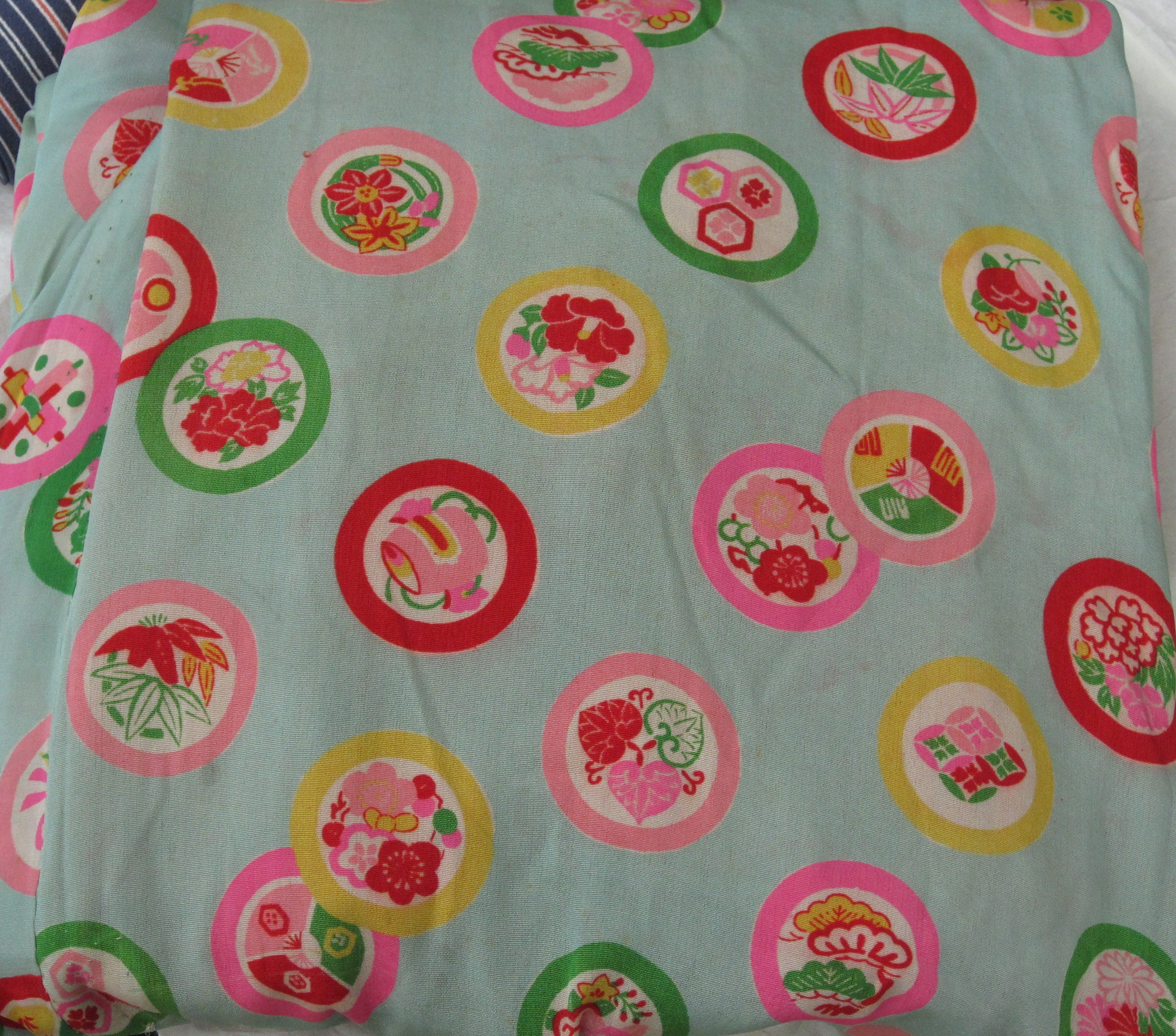 kimono mon fabric
