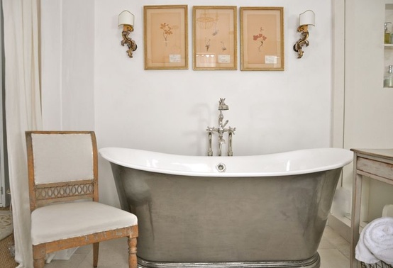 Brooke Gianetti master bath herbiers