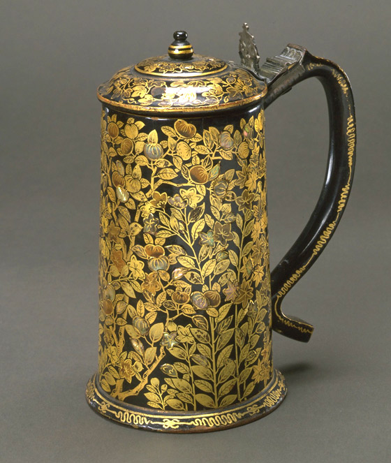17th century mother of pearl on wood lacquer Japan tankard