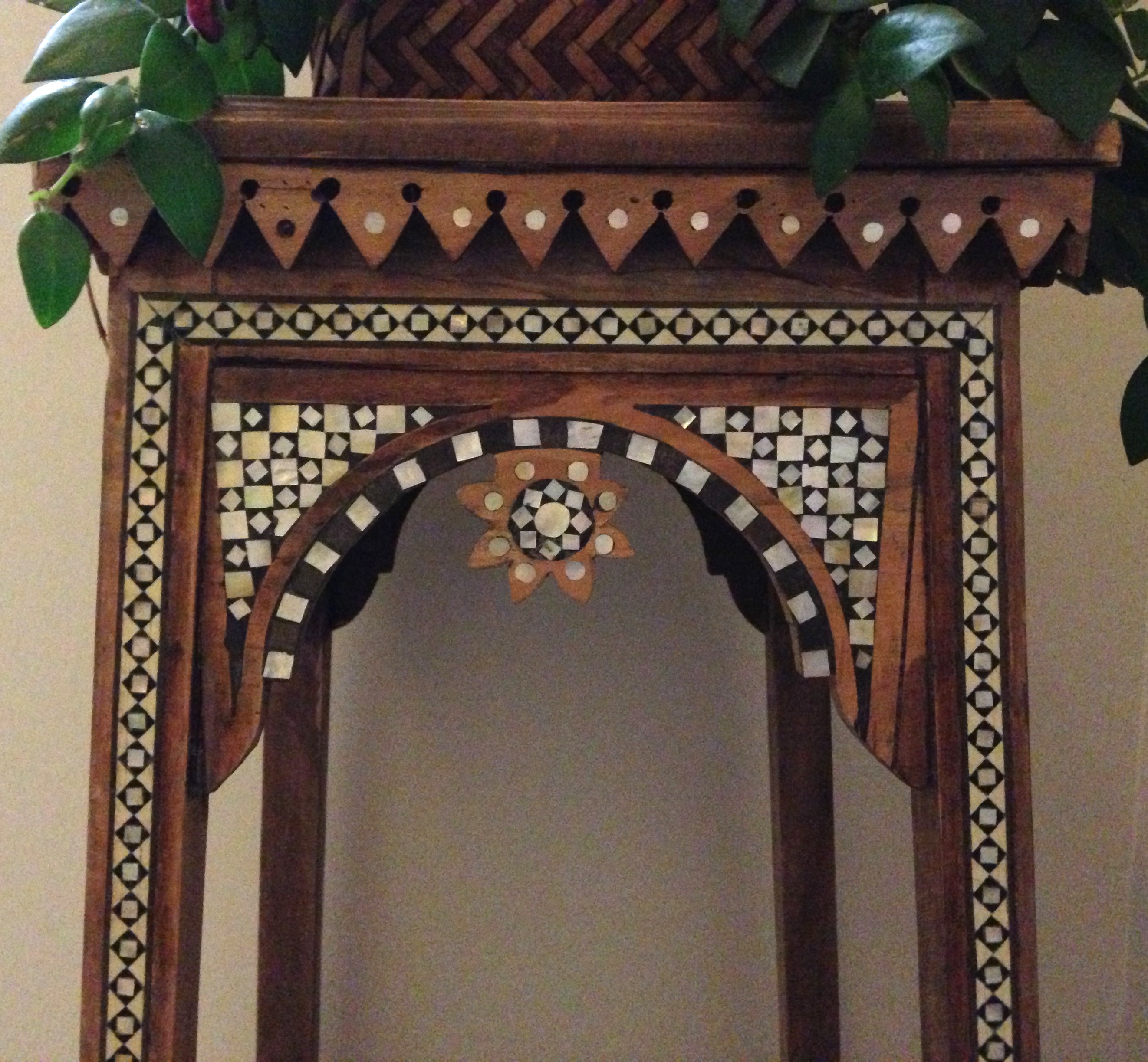 inlay table detail